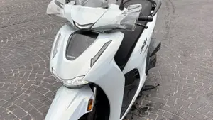Honda SH 350i GT (2025 - 26)  (7)