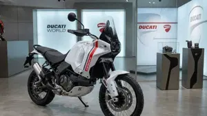 Ducati DesertX (2022 - 25)  (2)