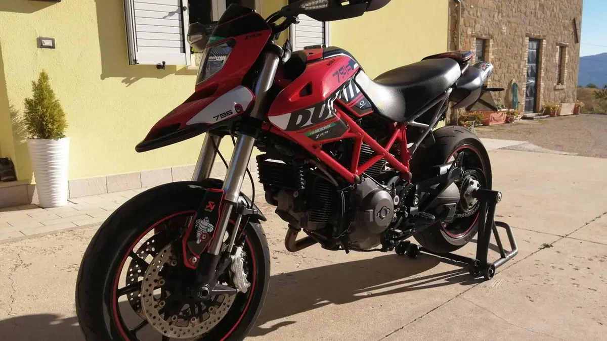 Ducati Hypermotard 796 (2012)  (2)