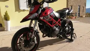 Ducati Hypermotard 796 (2012)  (2)