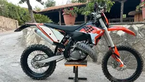 KTM 125 EXC (2010)  (2)