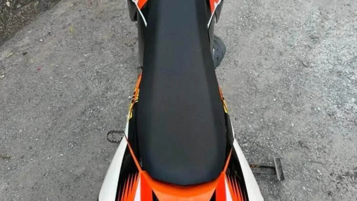KTM 125 EXC (2010)  (3)