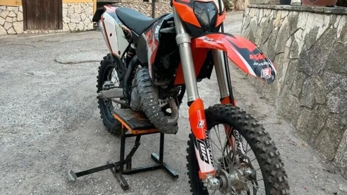 KTM 125 EXC (2010)  (4)