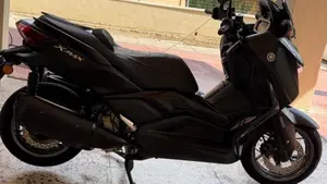 Yamaha X-Max 300 Tech Max (2025 - 26)  (4)