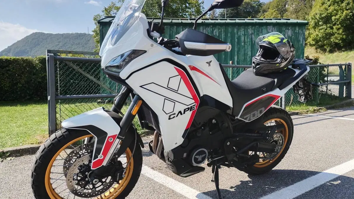 Moto Morini X-Cape 700 Gold Edition (2025 - 26)  (2)