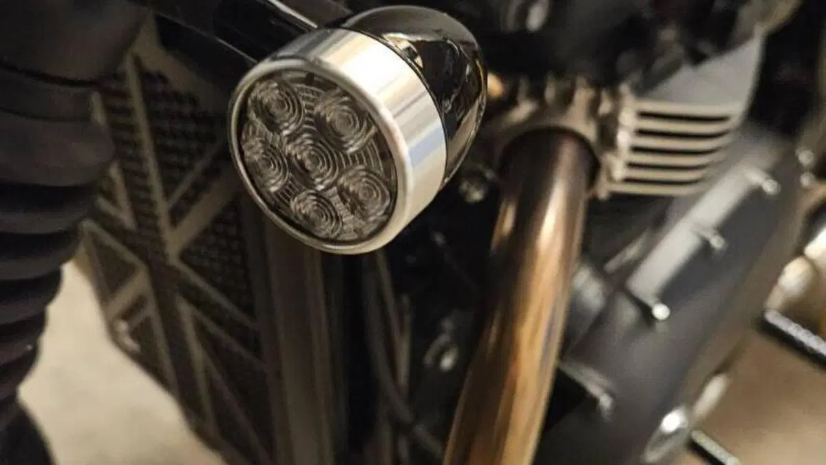 Triumph Street Twin 900 (2017 - 18)  (5)