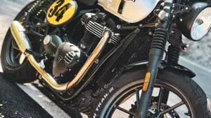 Triumph Street Twin 900 (2017 - 18) 