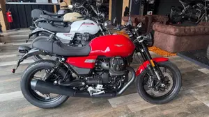 Moto Guzzi V7 Sport (2025 - 26)  (2)