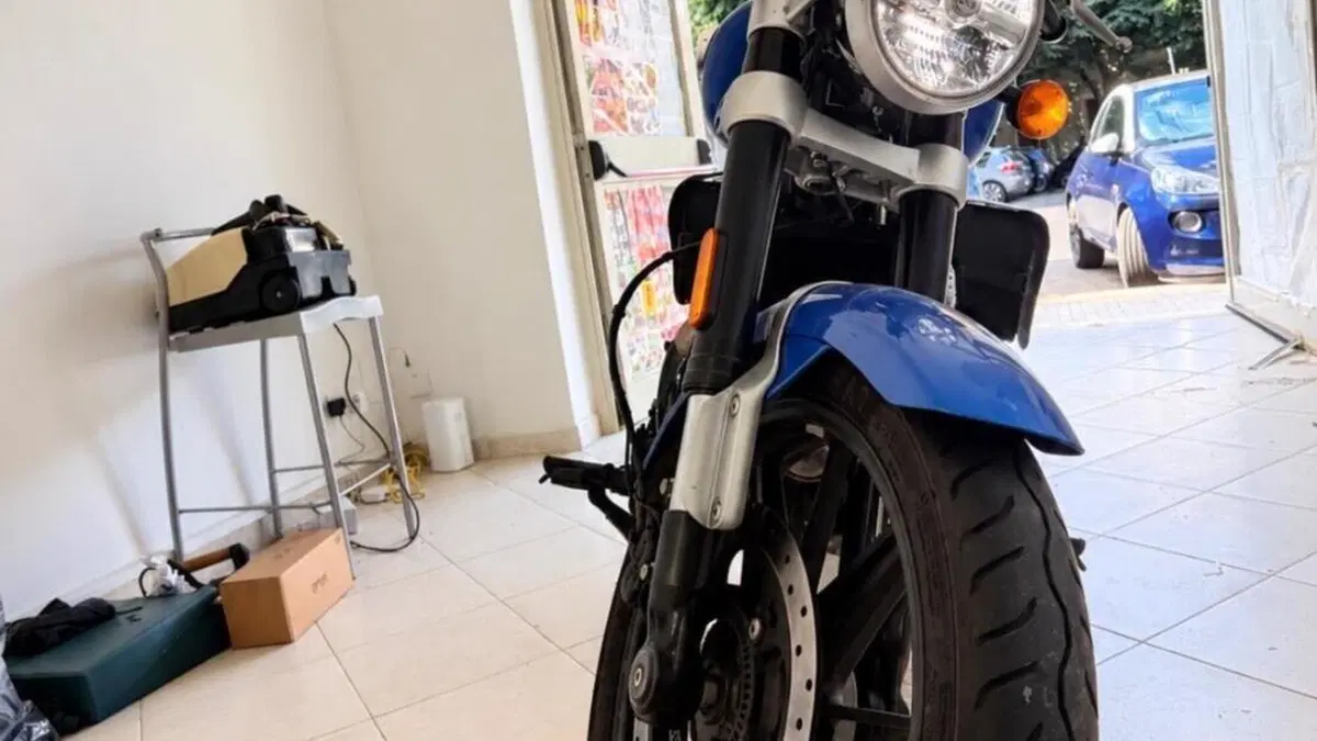 Royal Enfield Super Meteor 650 (2023 - 26)  (4)