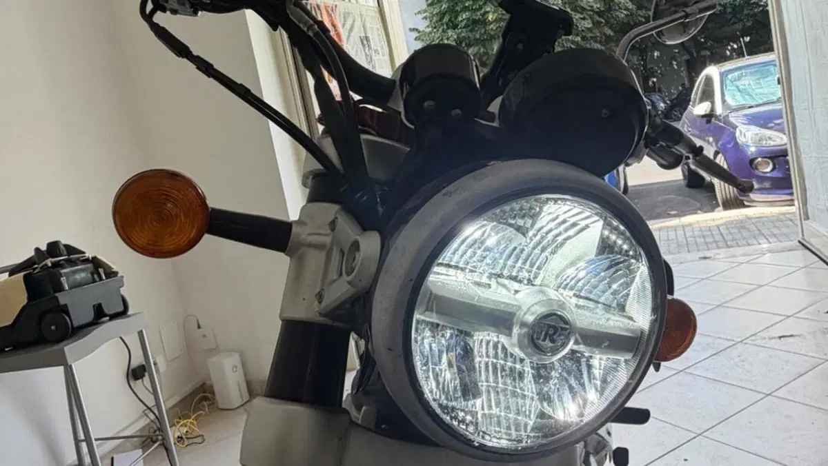 Royal Enfield Super Meteor 650 (2023 - 26)  (11)