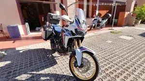 Honda Africa Twin CRF 1000L DCT (2018 - 19)  (6)