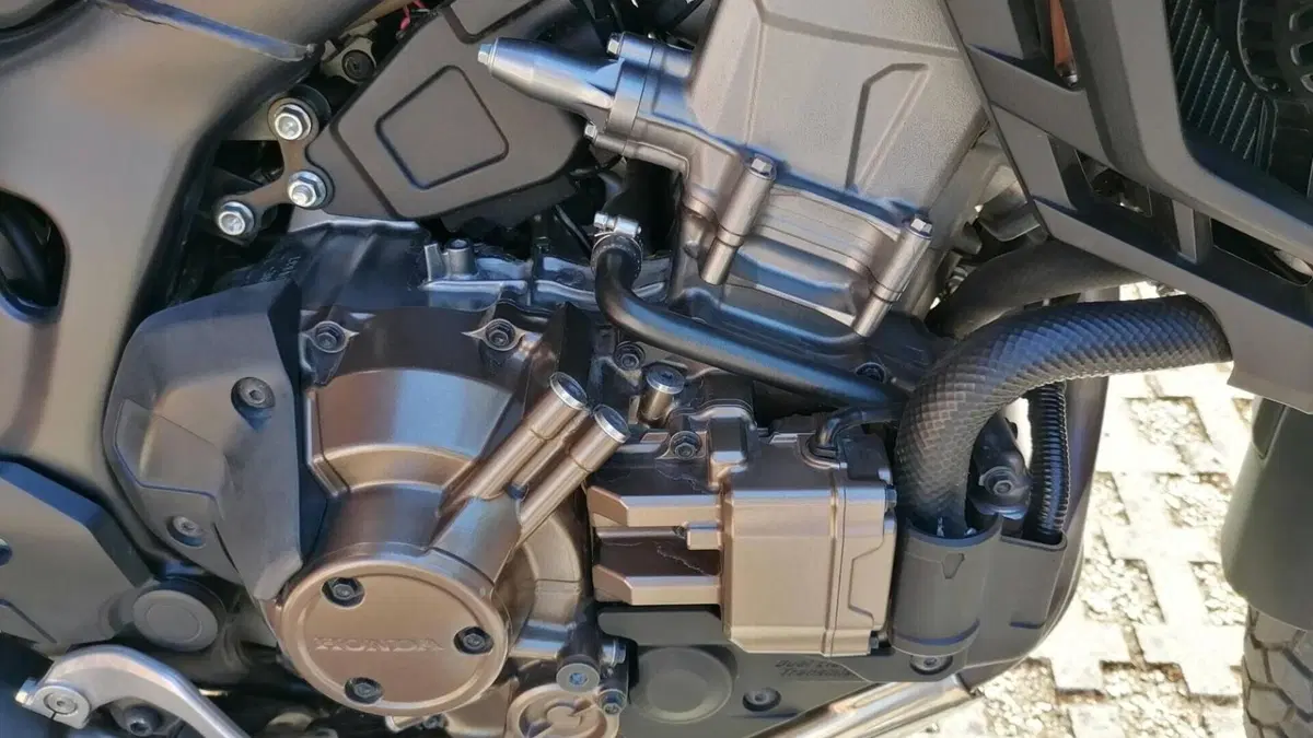 Honda Africa Twin CRF 1000L DCT (2018 - 19)  (7)