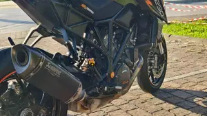 KTM 1290 Super Duke R (2019)  (5)