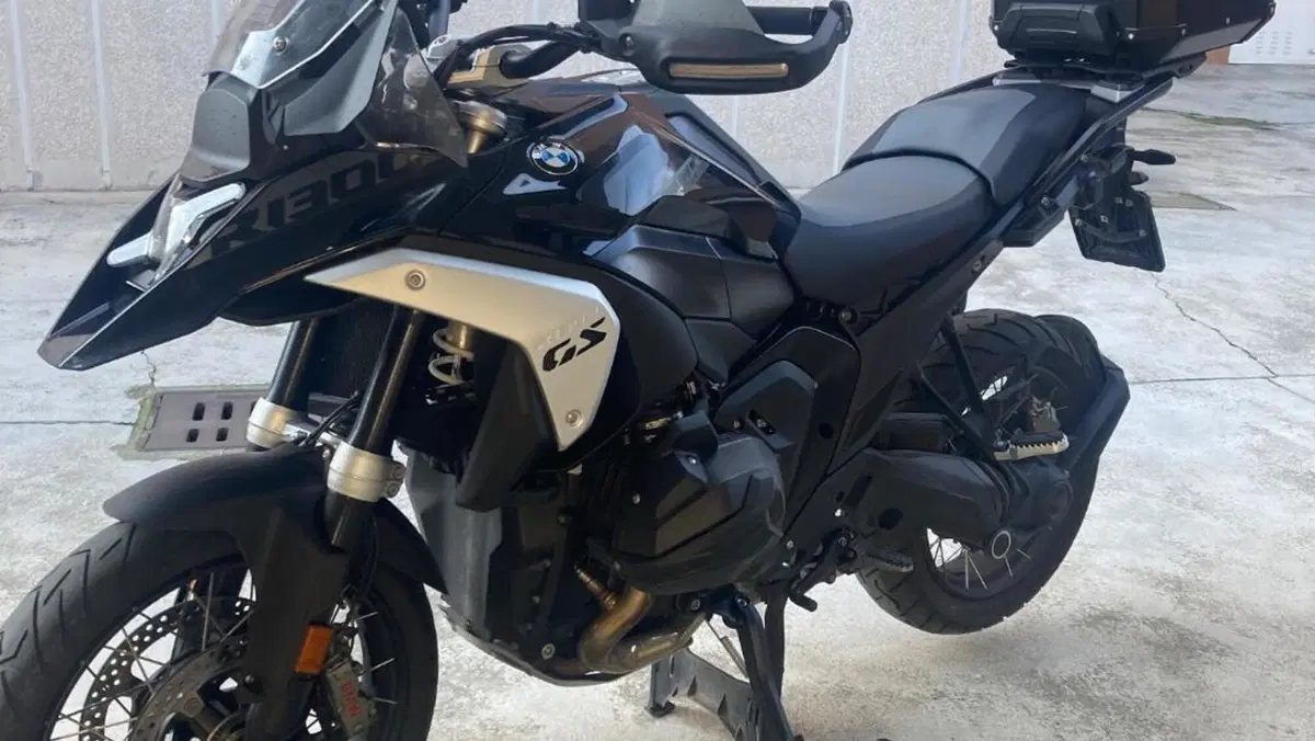 Bmw R 1300 GS Triple Black (2023 - 26)  (2)