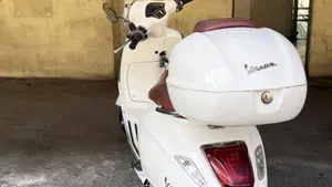 Vespa Primavera 150 3V i-get ABS (2017 - 18)  (6)