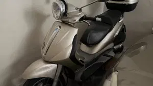 Piaggio Beverly 500  (5)