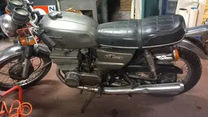 Suzuki   (2)