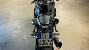 Yamaha YZF R1 (2020 - 25)  (4)