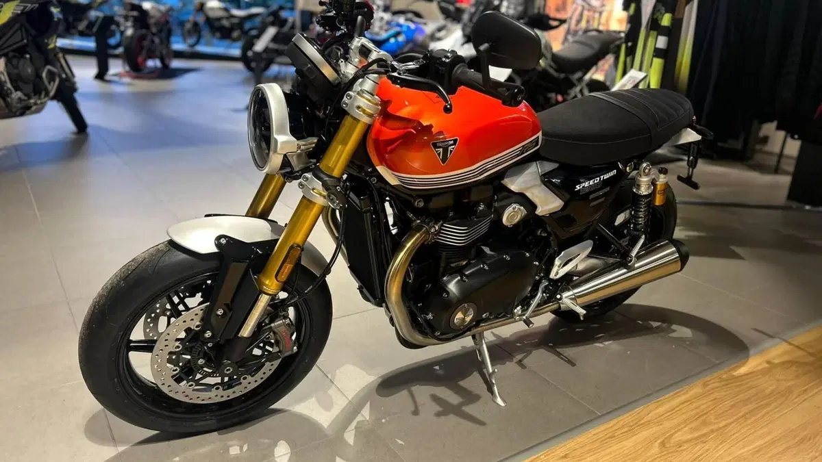 Triumph Speed Twin 1200 RS (2025 - 26)  (4)