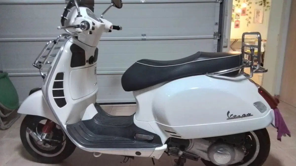 Vespa GTS 300 Super (2008 - 16)  (2)