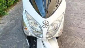Yamaha T-Max 500 White Max (2010 - 11)  (2)