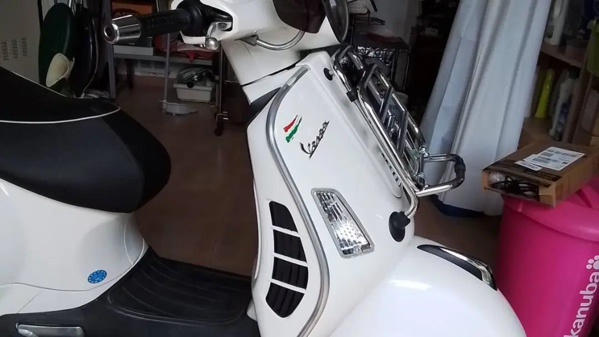 Vespa GTS 300 Super (2008 - 16)  (6)