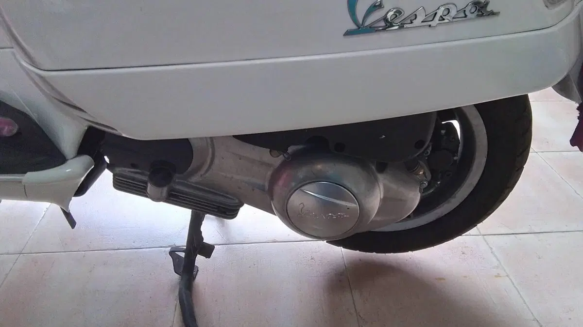 Vespa GTS 300 Super (2008 - 16)  (9)
