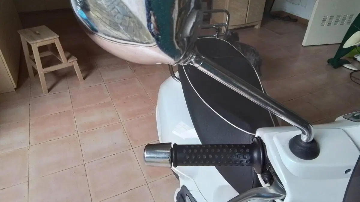 Vespa GTS 300 Super (2008 - 16)  (14)