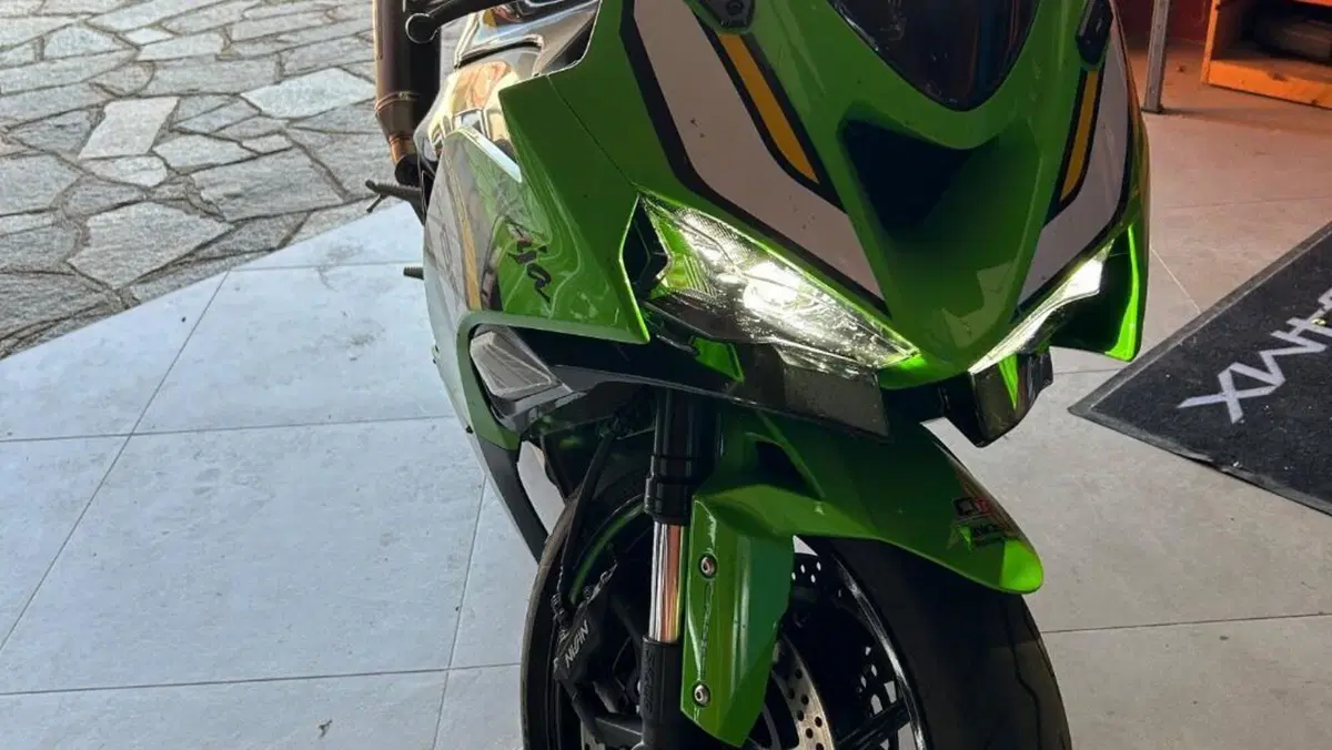 Kawasaki Ninja 636 ZX-6R (2024 - 27)  (2)