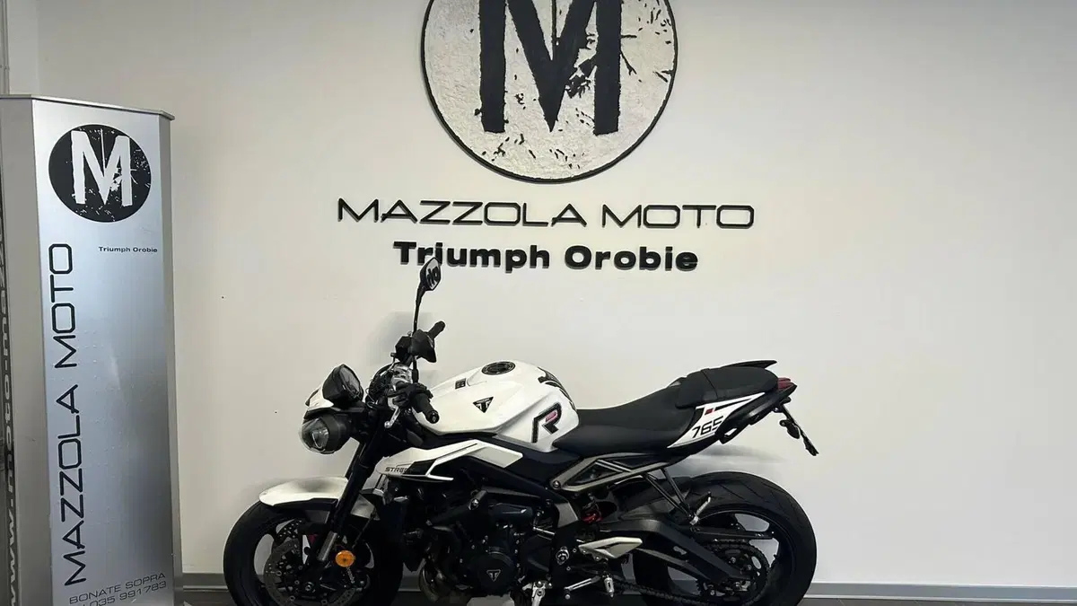 Triumph Street Triple 765 R (2023 - 26)  (3)