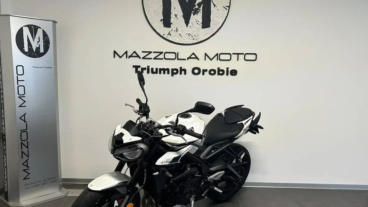 Triumph Street Triple 765 R (2023 - 26)  (4)
