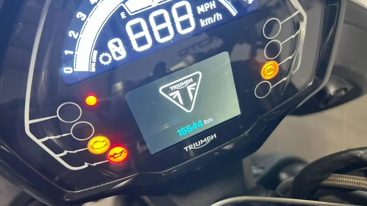 Triumph Street Triple 765 R (2023 - 26)  (5)