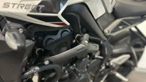 Triumph Street Triple 765 R (2023 - 26)  (7)