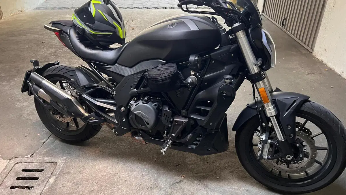 Benelli 502 C (2019 - 20)  (8)