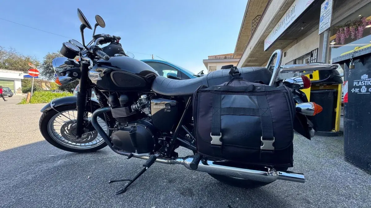 Triumph Bonneville T100 (2008 - 16)  (3)