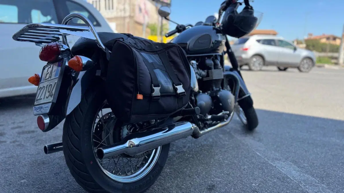 Triumph Bonneville T100 (2008 - 16)  (6)