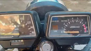 Yamaha XT 550  (4)