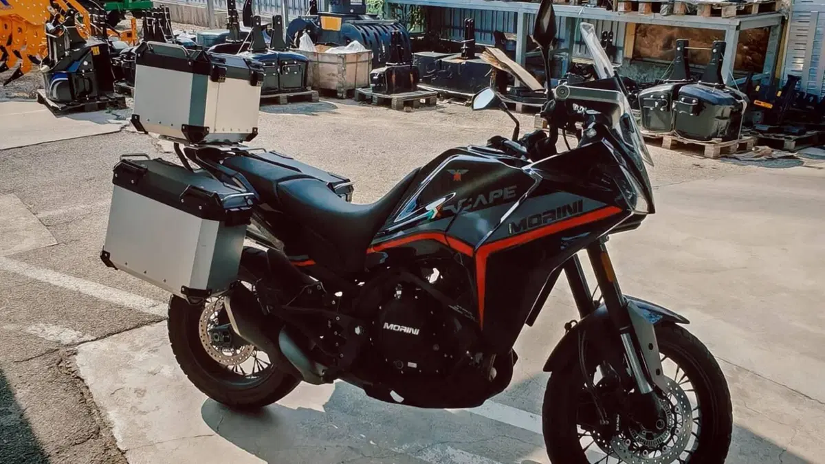 Moto Morini X-Cape 650 (2021 - 26)  (4)