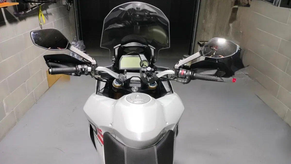 Ducati Multistrada 1200 ABS (2010 - 12)  (6)