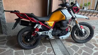 Moto Guzzi V85 TT Evocative Graphics (2021 - 23)
