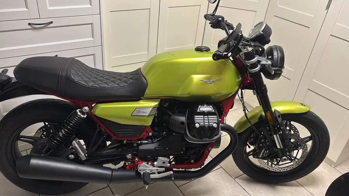 Moto Guzzi V7 Sport (2025 - 26) 