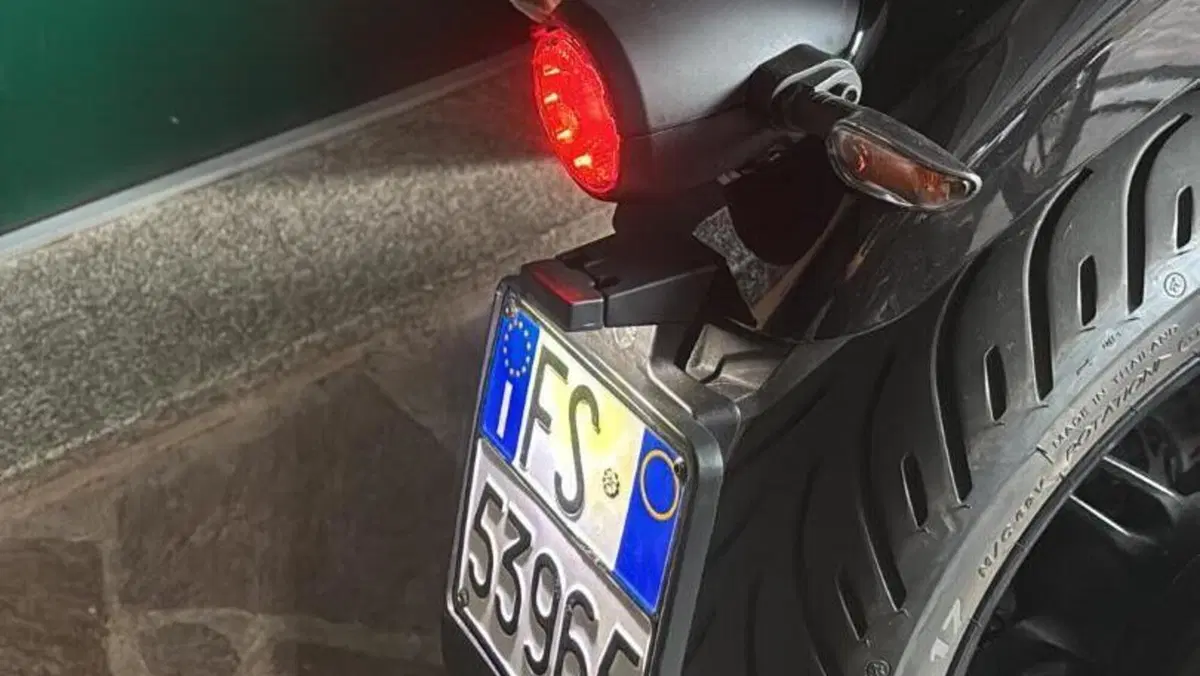 Moto Guzzi V7 Sport (2025 - 26)  (11)