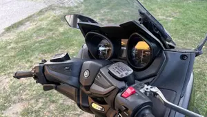Yamaha T-Max 560 (2020 - 21)  (6)