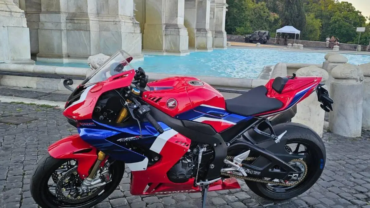 Honda CBR 1000 RR-R Fireblade SP (2020 - 21) 
