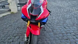 Honda CBR 1000 RR-R Fireblade SP (2020 - 21)  (3)