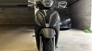Kymco People 250 S  (3)