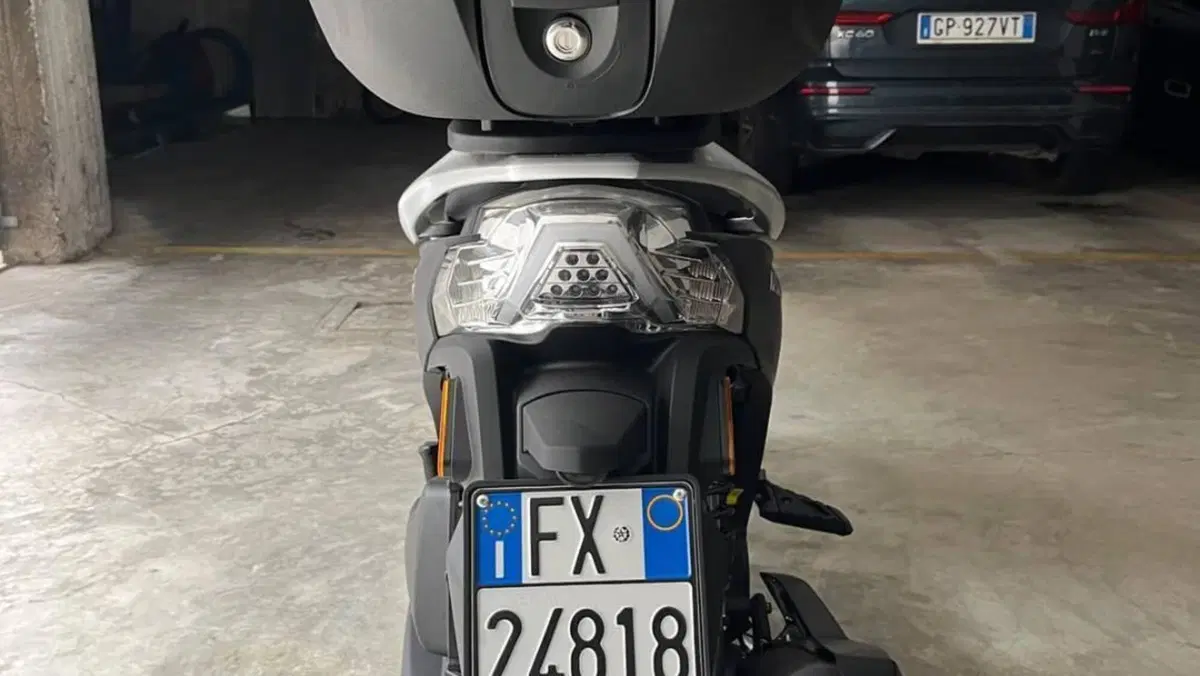 Kymco People 250 S  (6)