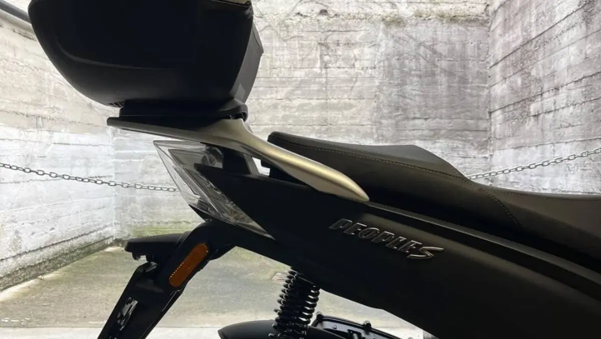 Kymco People 250 S  (12)