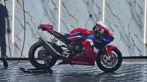 Honda CBR 1000 RR-R Fireblade SP (2020 - 21)  (4)