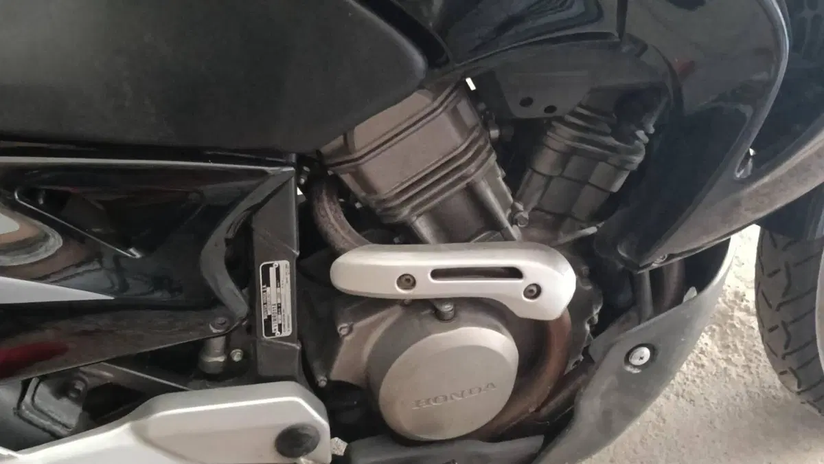 Honda Transalp XL 650V (2005 - 06)  (2)